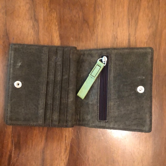 Green leather wallet - Picture 3 of 3